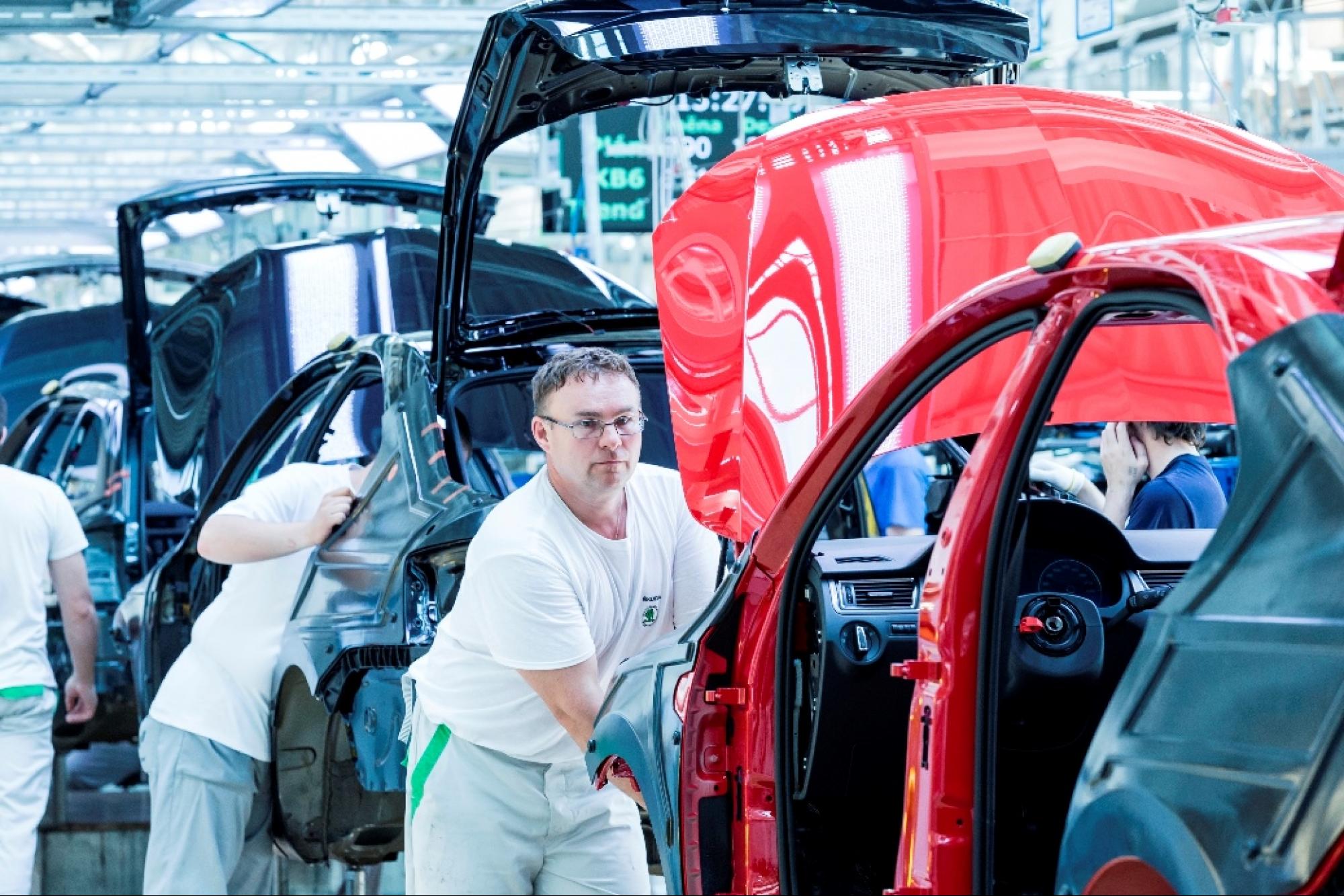 Tour to the Škoda car factory in Mladá Boleslav